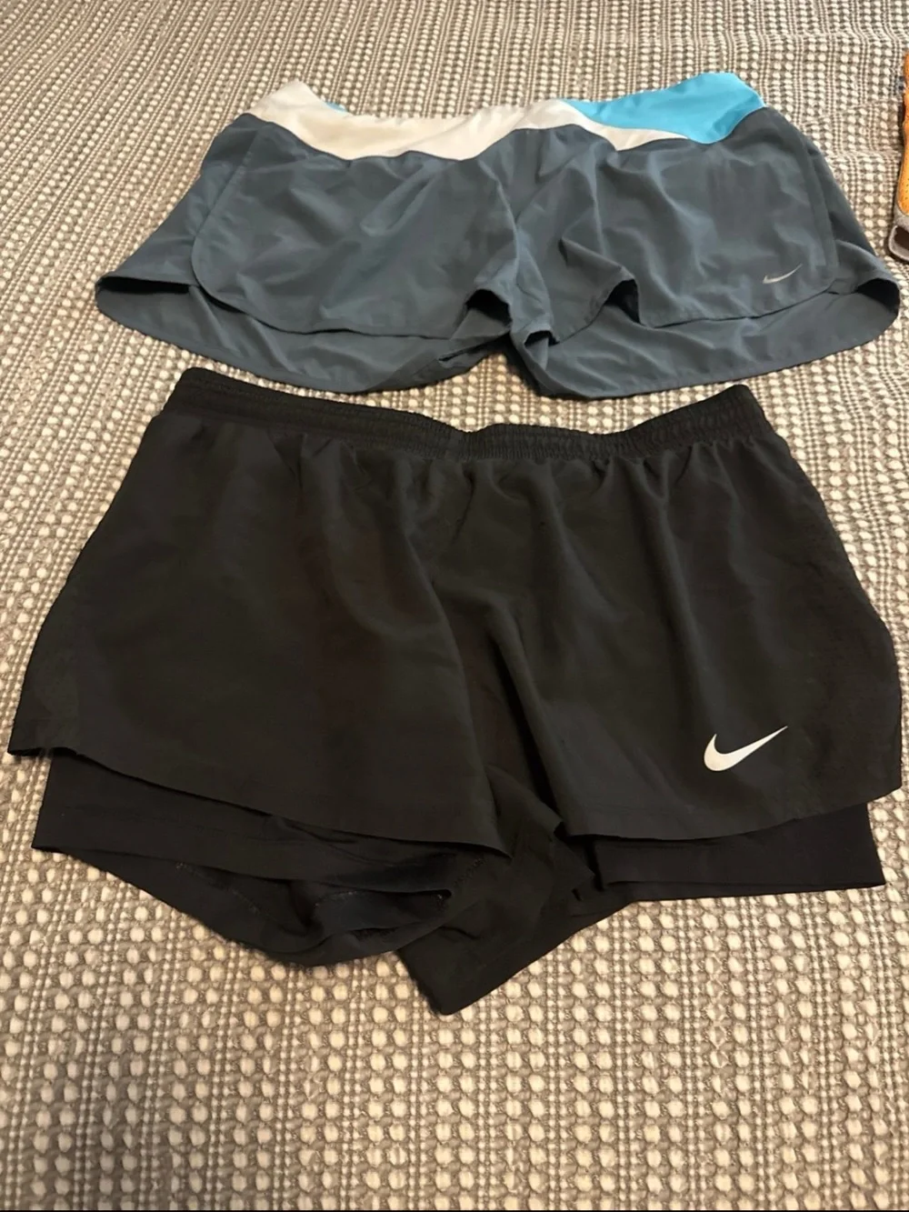 Nike women running shorts bundle of 4 in size Large